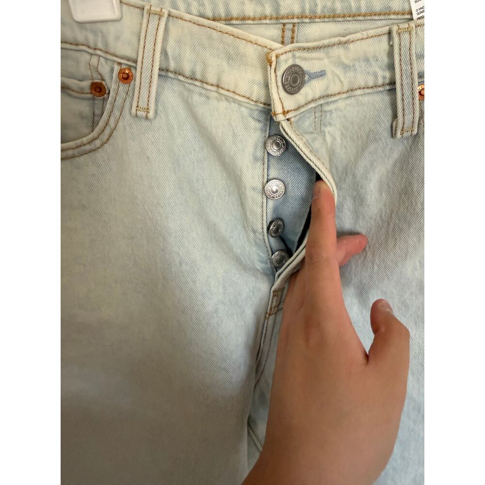 Women’s Light Blue Button-Fly Wedgie Levi’s Jeans Sz 32 Casual - Picture 5 of 10